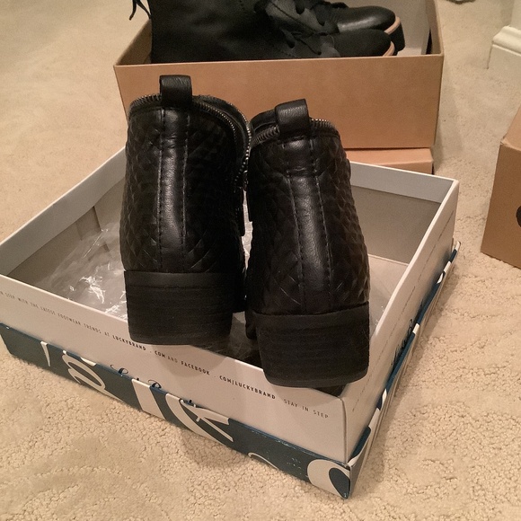 Lucky Brand Black Glove med width 8.5 - Picture 7 of 8